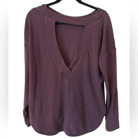 ATHLETA Women's Plum Sweatshirt size M - Picture 3 of 3